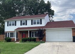  Riveroaks Dr, Colonial Heights VA