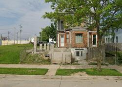 Pre-foreclosure in  N VEL R PHILLIPS AVE Milwaukee, WI 53212