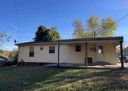  Curling Dr, Madisonville KY