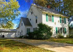 Pre-foreclosure in  N FRANKLIN ST Litchfield, IL 62056