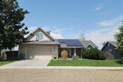 Pre-foreclosure in  E DANNSMORE DR Nampa, ID 83687