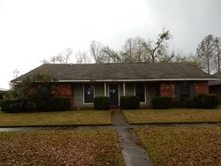 Pre-foreclosure in  SEVEN PINES AVE Baton Rouge, LA 70817