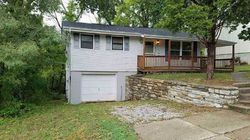 Pre-foreclosure in  BUCKNER ST Erlanger, KY 41018