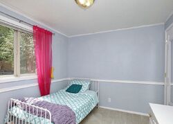 Pre-foreclosure in  SE 34TH CIR Troutdale, OR 97060