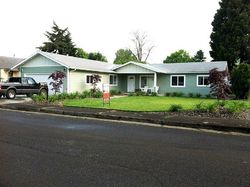 Pre-foreclosure in  E DODGE ST Lebanon, OR 97355