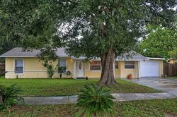 Pre-foreclosure in  LAKE LERLA DR Apopka, FL 32712