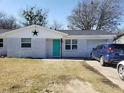 Pre-foreclosure in  N RAY ST Alvarado, TX 76009