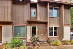 Pre-foreclosure in  LARCHMONT SQUARE LN Sacramento, CA 95821