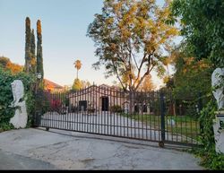 Pre-foreclosure in  DAY ST Tujunga, CA 91042