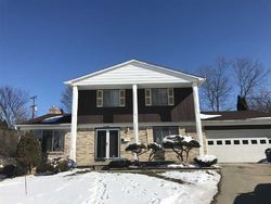 Pre-foreclosure in  SANTA CLARA CT Flint, MI 48504