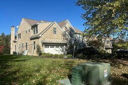 Pre-foreclosure in  ARGYLE CIR Wynnewood, PA 19096