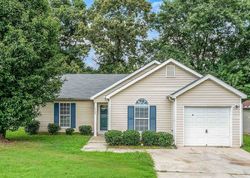 Pre-foreclosure in  EAGLES FEATHER LN Riverdale, GA 30274