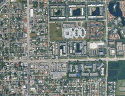 Pre-foreclosure in  SE 3RD AVE  Dania, FL 33004