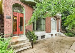 Pre-foreclosure in  PARK AVE Baltimore, MD 21217