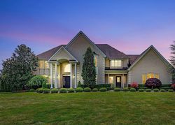 Pre-foreclosure in  TRINITY PL Freehold, NJ 07728