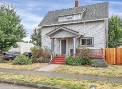 Pre-foreclosure in  N KELLOGG ST Portland, OR 97203