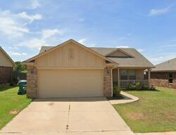 Pre-foreclosure in  RESTO LN Edmond, OK 73012