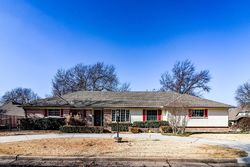 Pre-foreclosure in  S LAKEWOOD AVE Tulsa, OK 74135