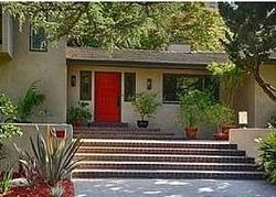 Pre-foreclosure in  COUNTRY CLUB DR Glendale, CA 91208