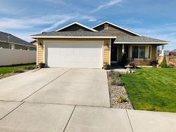 Pre-foreclosure in  MINT LN Sunnyside, WA 98944