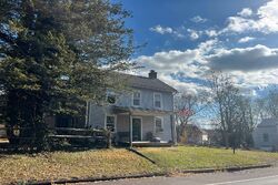 Pre-foreclosure in  LIMEKILN PIKE Ambler, PA 19002