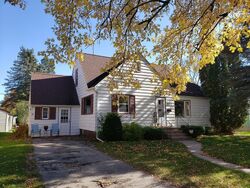 Pre-foreclosure in  BROWN ST Jackson, MN 56143