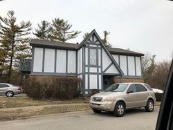 Pre-foreclosure in  TUDOR PARK DR Indianapolis, IN 46235