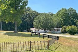 Pre-foreclosure in  RIDGELAND RD Eastanollee, GA 30538