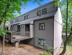 Pre-foreclosure Listing in CROSS COUNTRY LN TANNERSVILLE, PA 18372