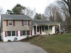 Pre-foreclosure in  SHERWOOD DR Blue Bell, PA 19422