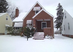 Pre-foreclosure in  PHILIP AVE Maple Heights, OH 44137