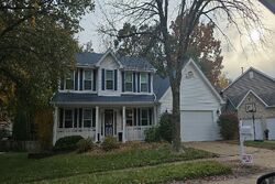 Pre-foreclosure in  BEACON POINT LN Grover, MO 63040