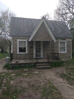 Pre-foreclosure in  WALROND AVE Kansas City, MO 64130