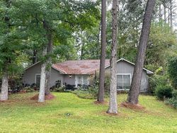 Pre-foreclosure in  OAK DR Brandon, MS 39047