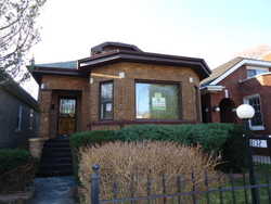 Pre-foreclosure in  S PAXTON AVE Chicago, IL 60617