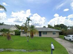 Pre-foreclosure in  DRAKE DR Fort Myers, FL 33908