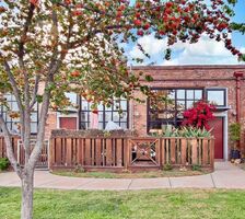  37th Ave Apt B6, Oakland CA