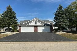 Pre-foreclosure in  METALMARK LN UNIT 4 Roscoe, IL 61073