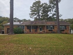 Pre-foreclosure in  BYRN BRAE DR Virginia Beach, VA 23464