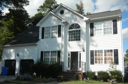 Pre-foreclosure in  CAYMON CT Chesapeake, VA 23321