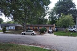 Pre-foreclosure in  CRUTCHFIELD DR Newport News, VA 23602