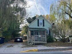 Pre-foreclosure in  CENTER ST Laurel, DE 19956