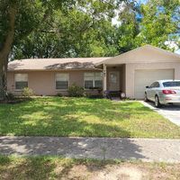 Pre-foreclosure in  GATEWAY LN Tampa, FL 33613