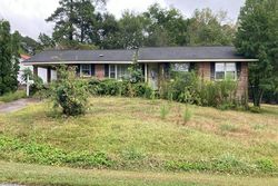 Pre-foreclosure in  11TH PL NW Arab, AL 35016