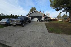 Pre-foreclosure in  NE 7TH ST Vancouver, WA 98664