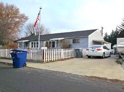 Pre-foreclosure in  HAUPT AVE Richland, WA 99354