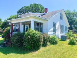 Pre-foreclosure in  PECK ST NW Roanoke, VA 24017