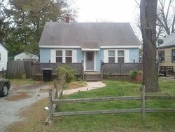 Pre-foreclosure in  APPOMATTOX AVE Portsmouth, VA 23702