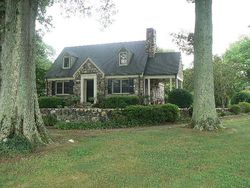 Pre-foreclosure in  STONEY POINT RD Cumberland, VA 23040