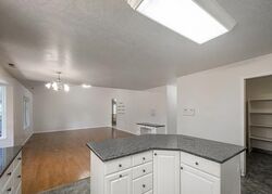 Pre-foreclosure in  DAVIS CREEK LN Farmington, UT 84025